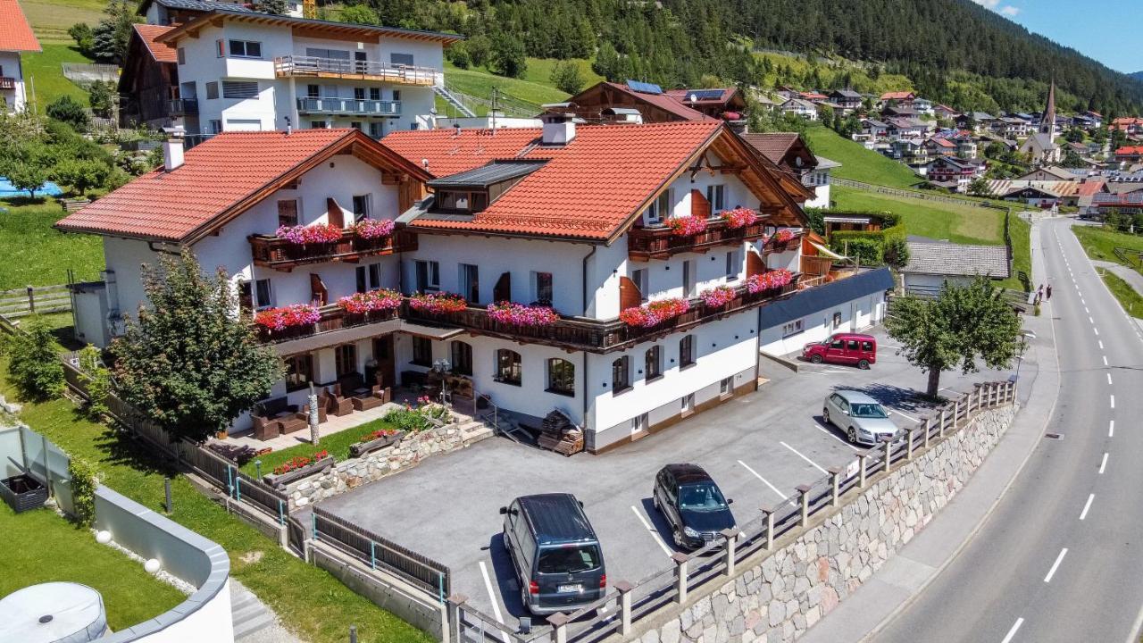 Alpen Gasthof Apartments Hohe Burg ทรินส์ ภายนอก รูปภาพ