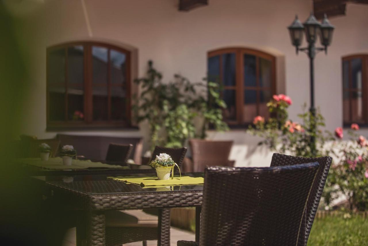 Alpen Gasthof Apartments Hohe Burg ทรินส์ ภายนอก รูปภาพ